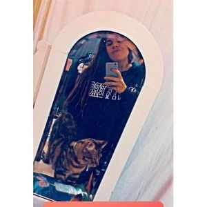 Meet your Posher, Tamii